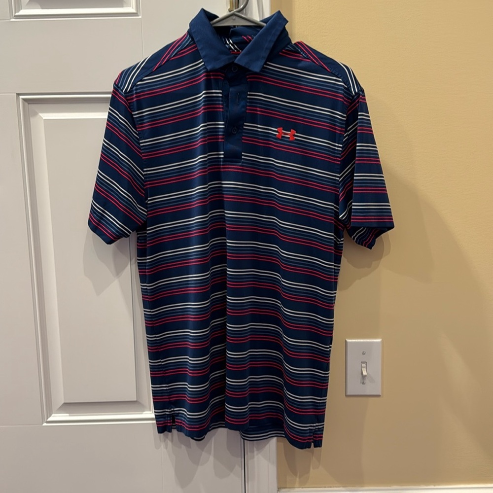 Men’s Under Armor golf shirt.